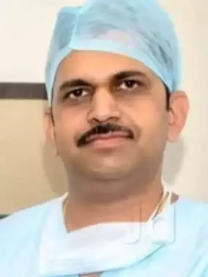 Nagpur's Renowned Neurosurgeon Dr Chandrashekar Pakhmode, 53, Succumbs to Heart Attack