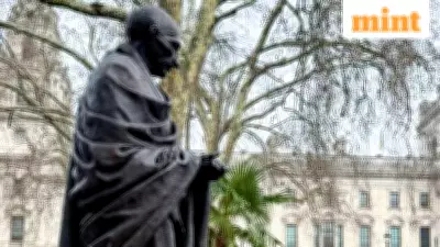 Top Indian Leaders Pay Heartfelt Tributes to Mahatma Gandhi on 78th Martyr's Day