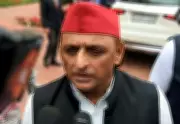 Akhilesh Yadav Blames BJP Ego for Shankaracharya's Unprecedented Magh Mela Retreat