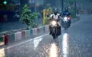 Chennai Experiences Second Day of Light Showers, More Rain Forecast