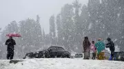 Chillai Kalan 2024: Kashmir's 40-Day Winter Reign Attracts Record Tourists, Army Vigilant
