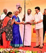 DMK Govt Distributes ₹3000 Pongal Gift to 2.23 Crore Families in Tamil Nadu