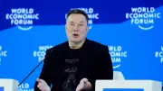 Elon Musk Debuts at Davos: Declares Aging 'Solvable', Unveils Robot Timeline