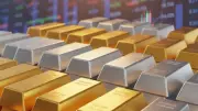 Gold Prices Surge on Strong Demand and Weak Dollar