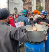 Golden Temple Langar Offers Warmth and Nourishment During Festive Celebrations