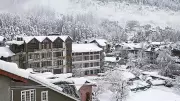 Himachal Pradesh Snowfall Cripples State: 800+ Roads Blocked, Power Outages Widespread