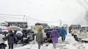 Himachal Snowfall Chaos: 685 Roads Blocked, Thousands of Tourists Stranded