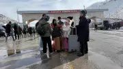 Iranian Families Cross into Turkey via Kapikoy Border Amid Ongoing Crackdown
