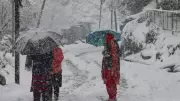 J&K Paralyzed by 155kmph Winds and Heavy Snowfall, Vaishno Devi Pilgrimage Suspended