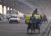 Kolkata Weather: Sunny Tuesday with 29°C High, Air Quality Concerns Persist