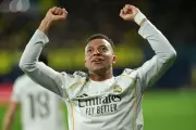Mbappe's Brace Powers Real Madrid to La Liga Summit with 2-0 Victory Over Villarreal