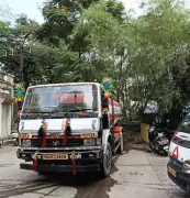 Pune's Vimannagar Faces Water Crisis Again, Residents Forced to Buy Tankers