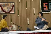 Rakesh Chaurasia's Flute Magic Captivates Ahmedabad, Only 2 Phone Users in 800