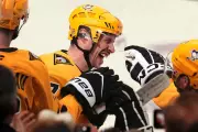 Sidney Crosby Honours Lowell MacDonald's Legacy Before Scoring vs Red Wings