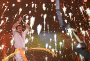 Sonu Nigam's Satrangi Re Concert Lights Up Pune with Nostalgic Mashups and Moonwalks
