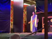 Veteran Actress Umashree's Solo Play Bridges Gap Between Professional and Amateur Theatre at Badami Jatra