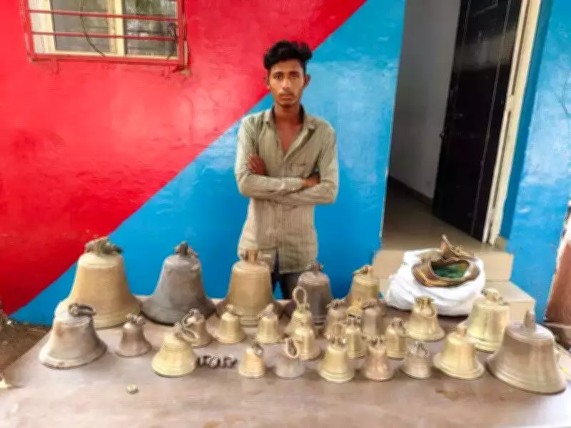 18-Year-Old Arrested for Stealing Temple Bells in Gujarat's Aravalli District