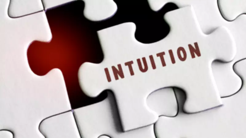 5 Key Signs Your Intuition Is Trying to Send You a Warning Signal