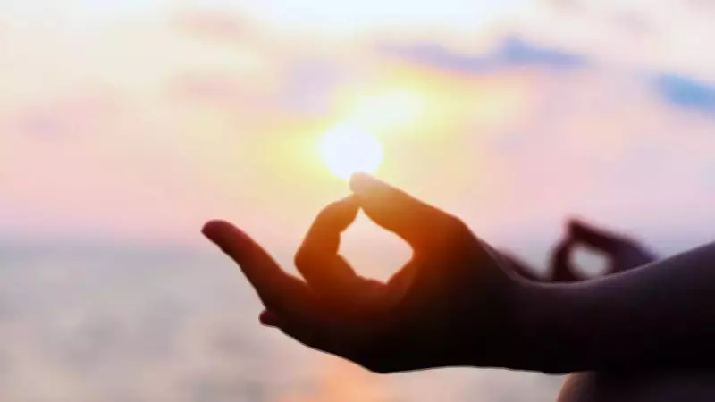 5-Minute Daily Ritual to Clear Mental Fog and Achieve Inner Alignment