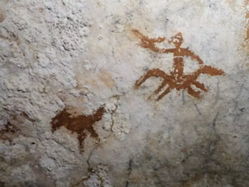 67,800-Year-Old Hand Stencil in Sulawesi Cave is World's Oldest Rock Art