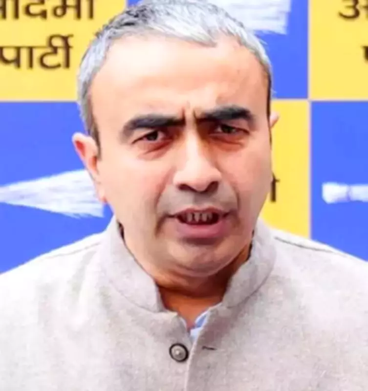 AAP Leader Dhanda Slams Haryana CM Saini Over Sports, Pension Cuts