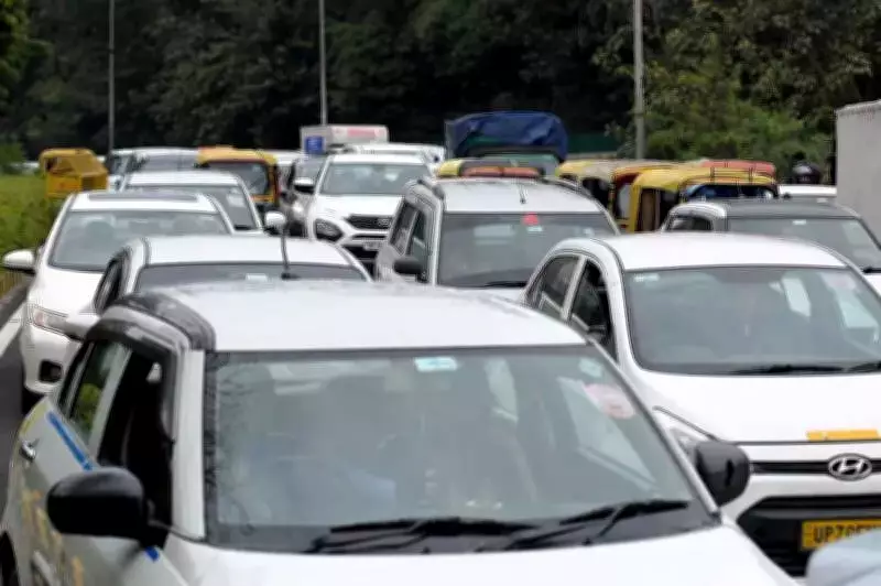 AI Summit Triggers Major Traffic Gridlock in Central Delhi on Wednesday