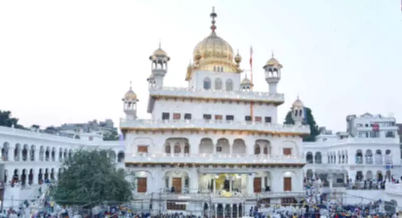 Akal Takht Summons Sikh Preacher Over Controversial Remarks Against Guru Nanak