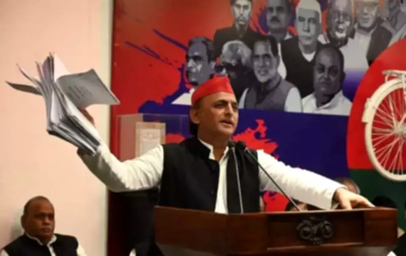 Akhilesh Yadav Accuses BJP of Electoral Roll Manipulation Targeting PDA Voters in UP