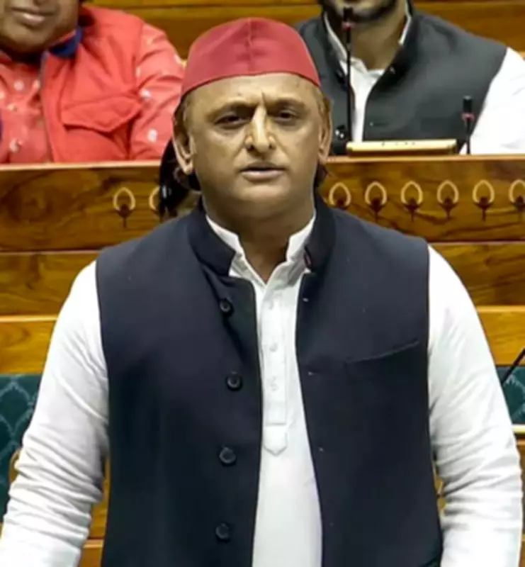 Akhilesh Yadav Slams NDA Budget for Neglecting Farmers, PDA Community