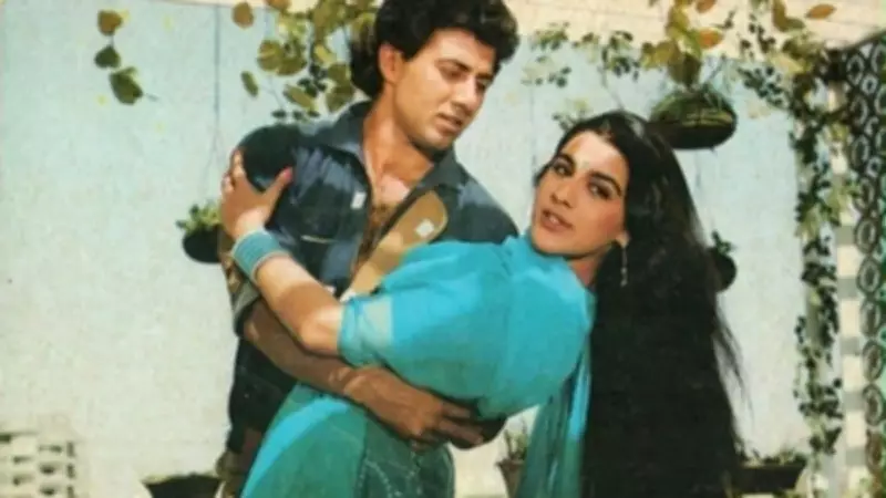 Amrita Singh's Betaab Casting: Dharmendra's Decisive Role Revealed