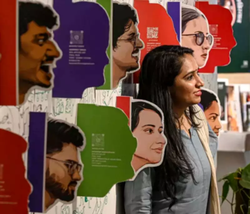 Art Installation 'Palayan' at Delhi University Depicts Migrant Workers' Struggles