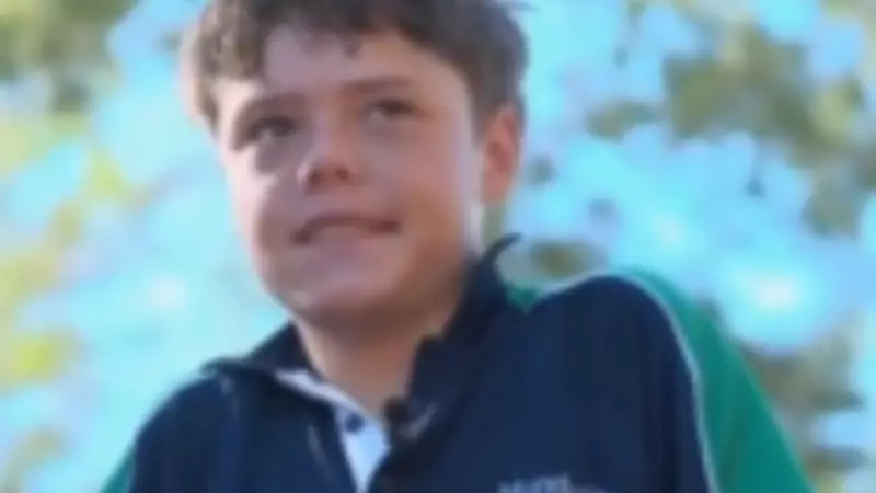 Australian Teen Swims 4km in Open Ocean to Save Family from Drifting