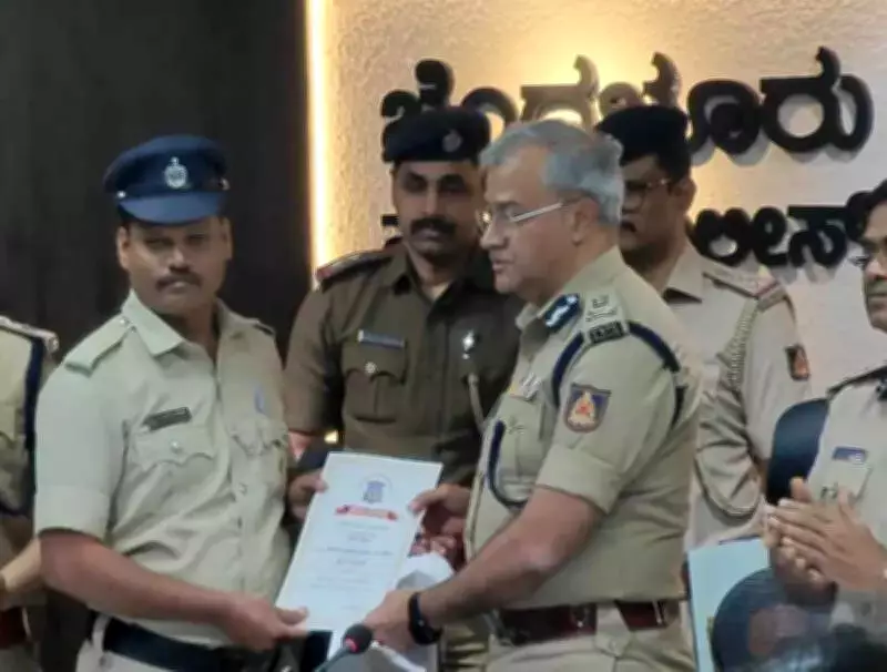 Bengaluru Cop's Swift Action Leads to Arrest of Chain Snatcher, Recovers Rs 6 Lakh Gold