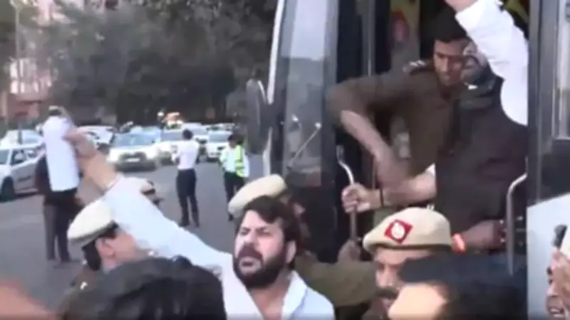 BJP Youth Wing Protests at Rahul Gandhi's House After AI Summit Disruption