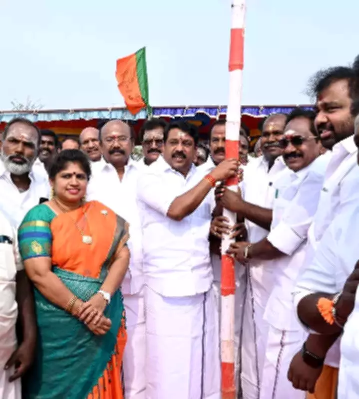 BJP's Nainar Nagenthran Criticizes DMK-Congress Alliance Ahead of Modi Rally
