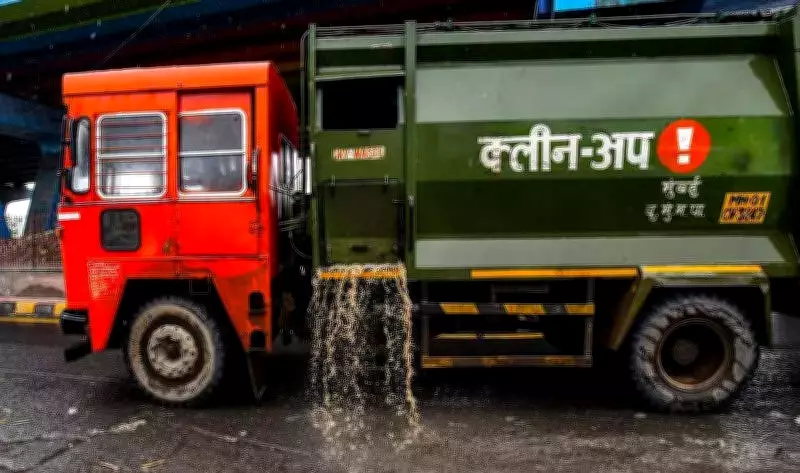 BMC Orders Emergency Citywide Garbage Truck Inspection After Dharavi Safety Scare
