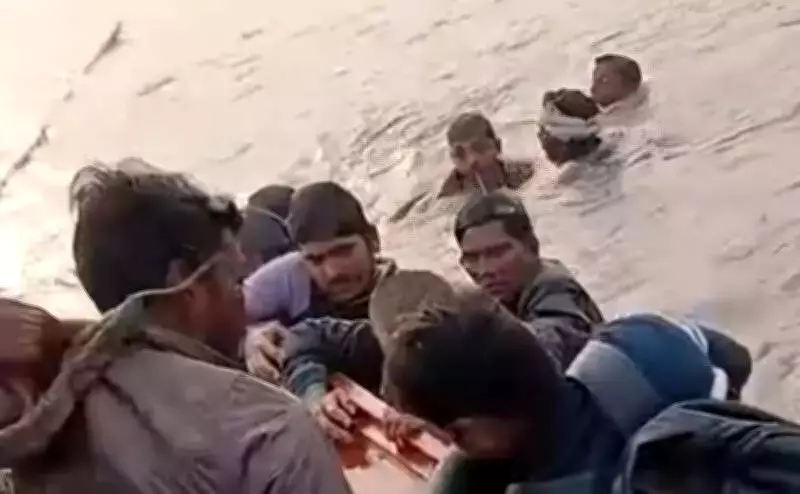 Boat Capsizes in Mahi River Near Vadodara, All Passengers Escape Safely