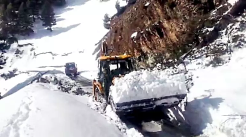Border Roads Organisation to Clear Snow from Mughal Road in Jammu and Kashmir