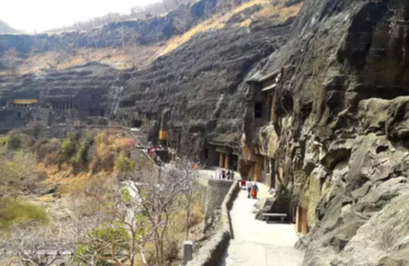 Budget 2026: Sitharaman Proposes Upskilling 10,000 Tourist Guides Across 20 Destinations