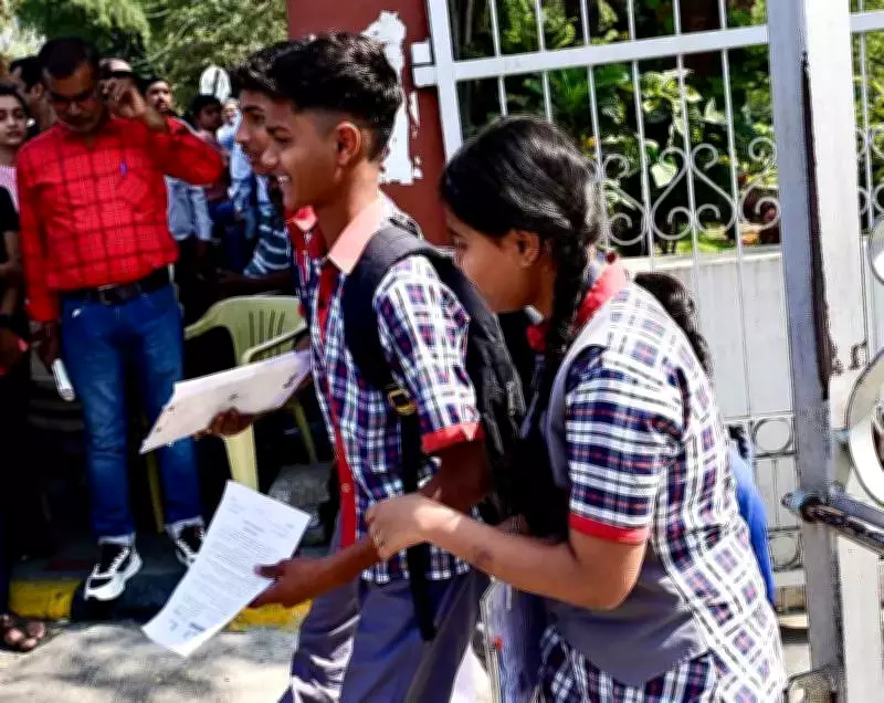 CBSE Class 10 Exams Kick Off in Nagpur with Mathematics Paper, Students Report Balanced Test