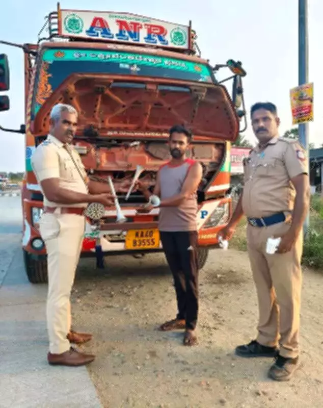 Central Zone Police Remove Unauthorized Air Horns from 229 Vehicles in 9 Districts