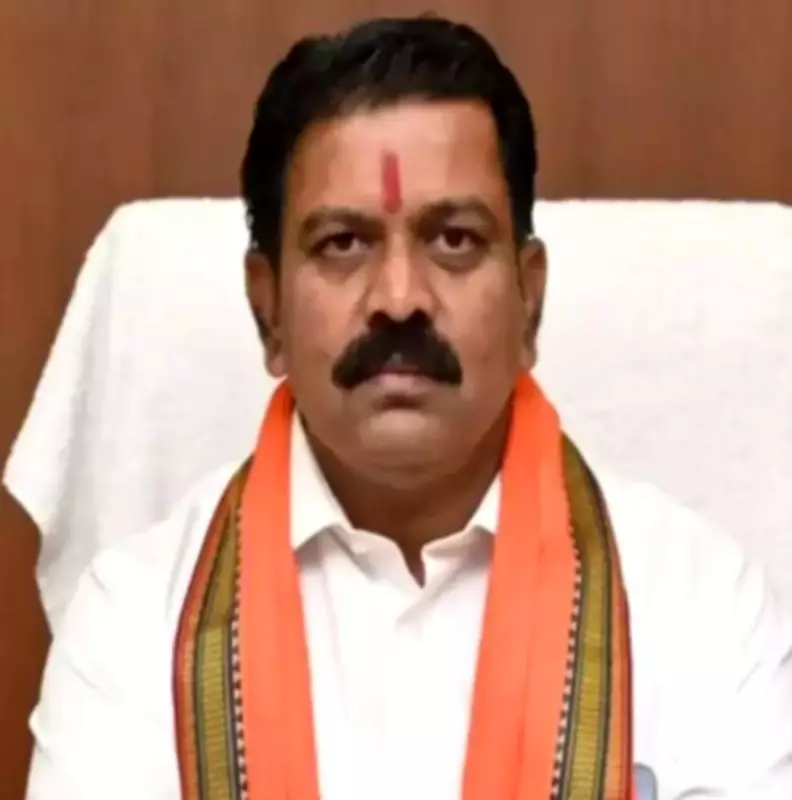 Chhattisgarh Minister Confirms Surrender of Top Maoist Leader Devji