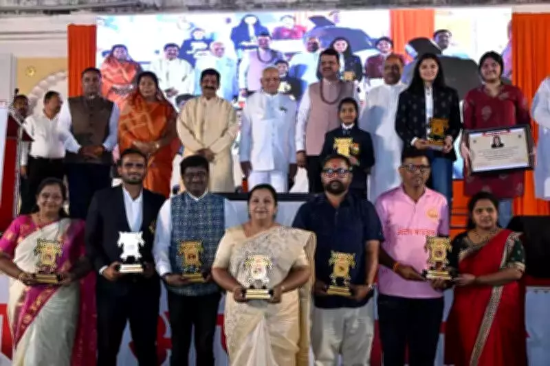 CM Fadnavis Assures Historic Sword of Raghuji Maharaj Bhonsle Will Soon Arrive in Nagpur