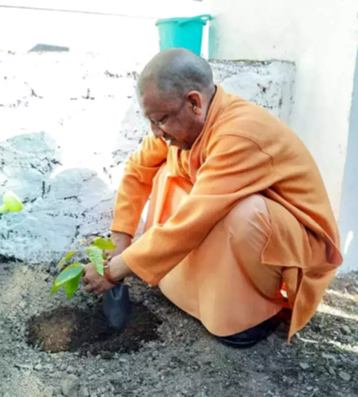 CM Yogi Adityanath Hails US-India Trade Deal as Boost for UP Economy