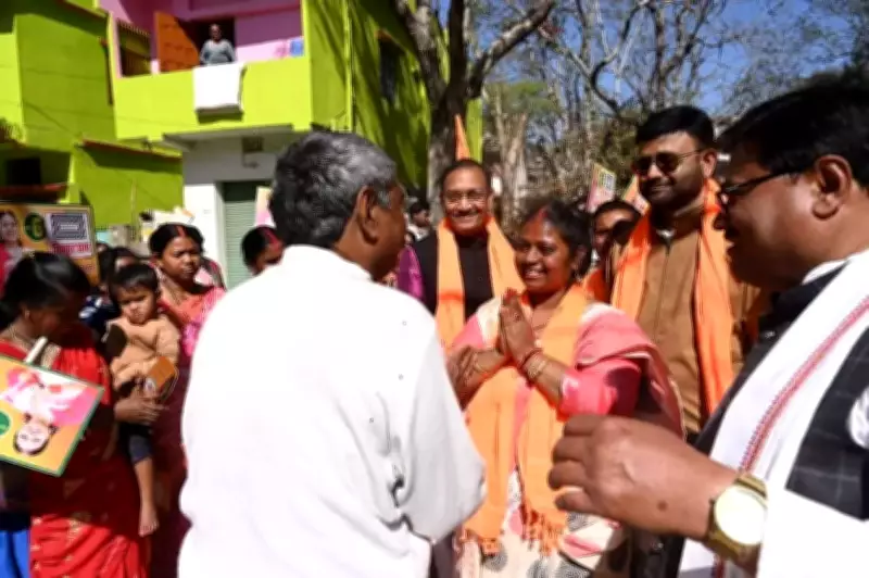 Congress Accuses BJP-Backed Ranchi Mayoral Candidate of MCC Violation Over Biscuit Distribution