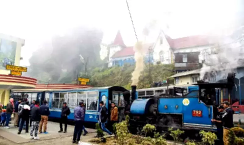 Darjeeling Himalayan Railway Sees Major Revenue & Tourist Growth in 2025