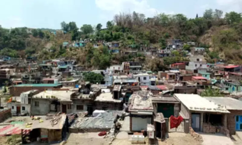 Dehradun Residents Panic as MDDA Issues 3-Day Eviction Notice for Rispana River Encroachments