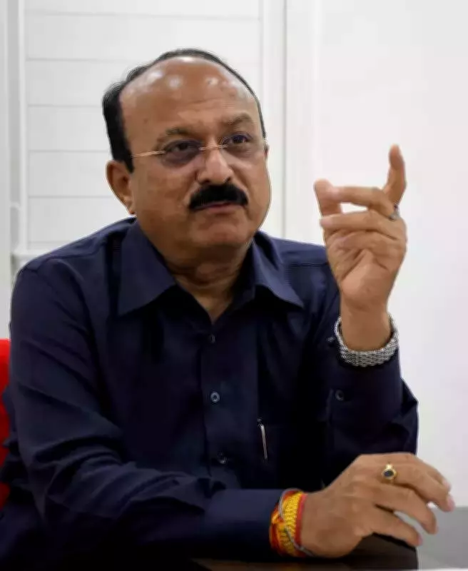 Delhi Education Minister Outlines Major Reforms: Smart Classrooms, Fee Regulation, and NIPUN Certification