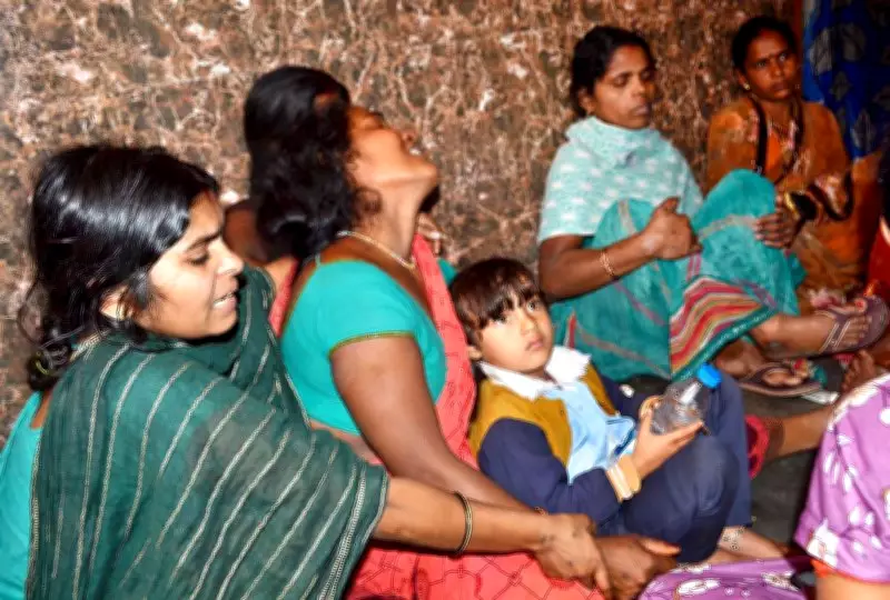 Delhi Horror: Woman and Three Minor Daughters Found Dead with Throats Slit at Home