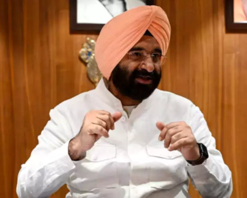 Delhi's Air Quality Target: 10-15% Annual Reduction, No Quick Fixes